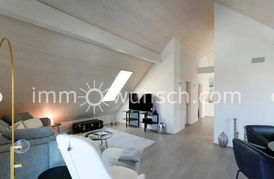 Modern ausgestattete, sowie helle 2.5 Zi. Dach-Eigentumswohnung – Foto 6 von 11