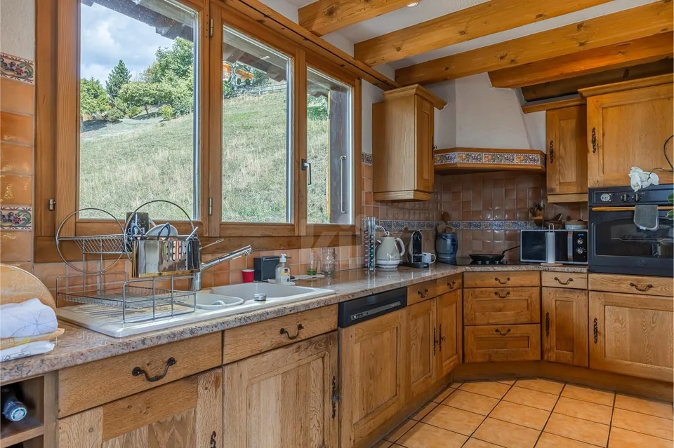 Schönes Chalet mit atemberaubendem Blick und eigenem Studio – Foto 5 von 13