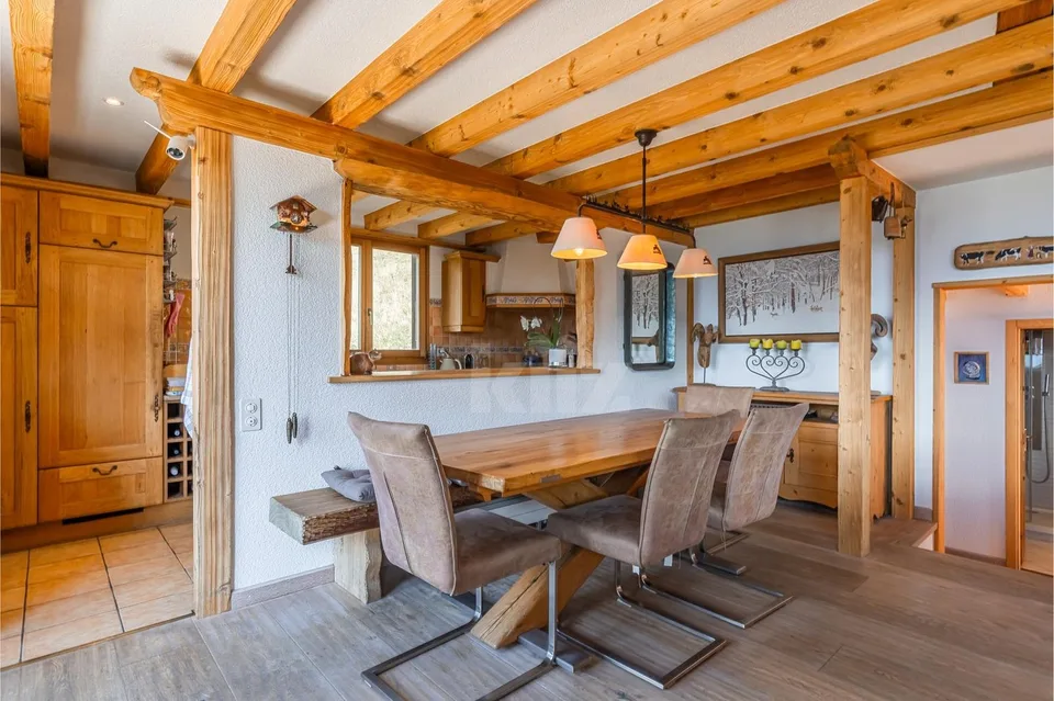 Schönes Chalet mit atemberaubendem Blick und eigenem Studio – Foto 4 von 13