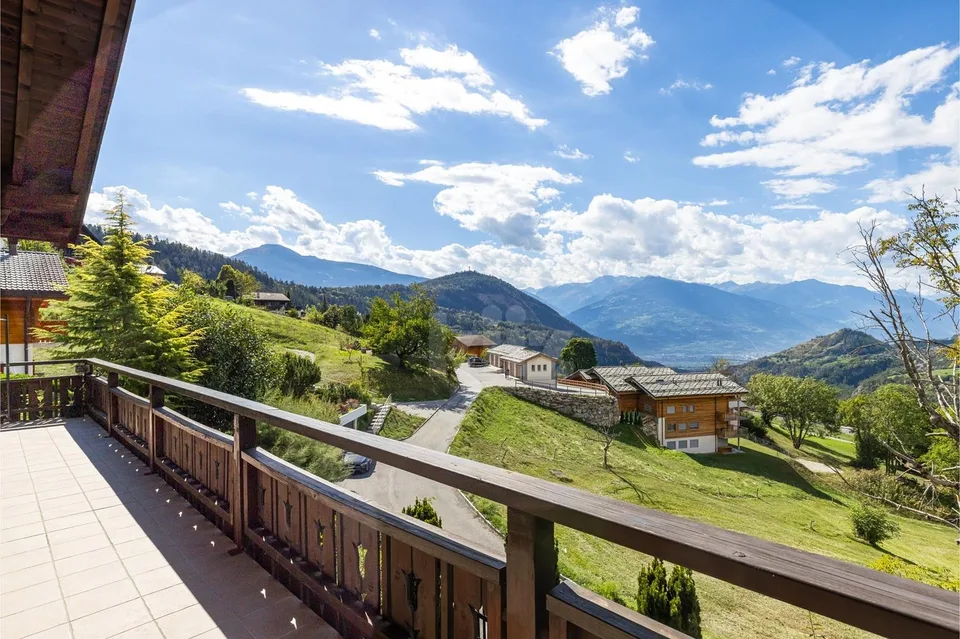 Schönes Chalet mit atemberaubendem Blick und eigenem Studio – Foto 6 von 13