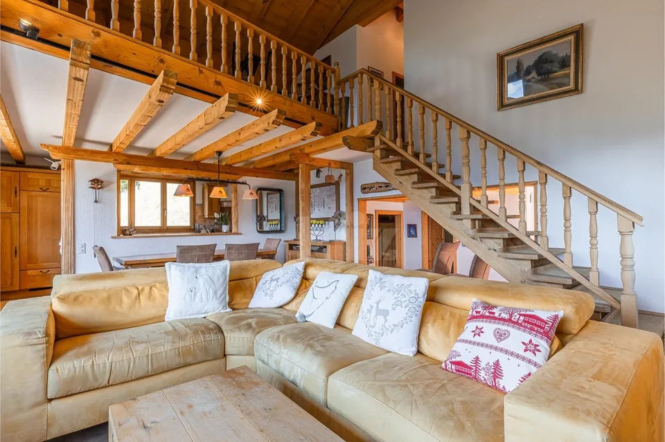 Schönes Chalet mit atemberaubendem Blick und eigenem Studio – Foto 3 von 13