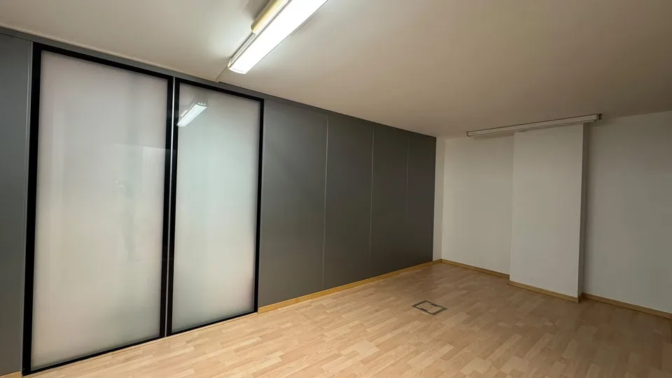 Bureau de 130 m² dans le complexe Piazzale alla Valle – Centre de Mendrisio - Disponible immédiatement – photo 5 sur 8