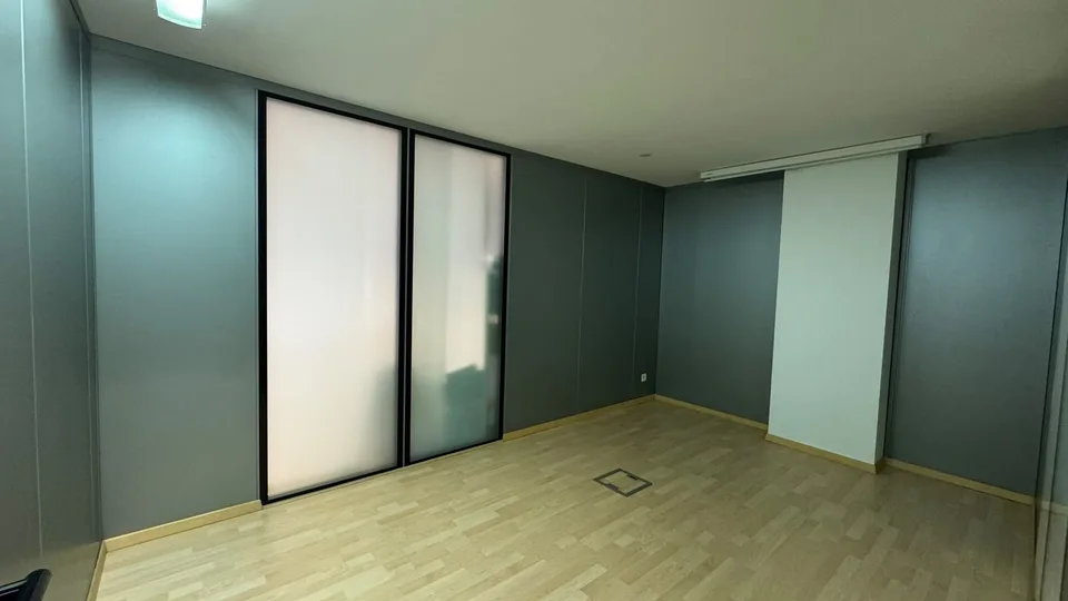 Bureau de 130 m² dans le complexe Piazzale alla Valle – Centre de Mendrisio - Disponible immédiatement – photo 4 sur 8