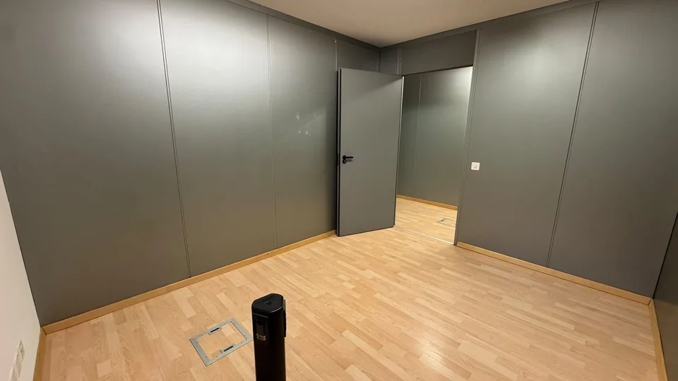 Bureau de 130 m² dans le complexe Piazzale alla Valle – Centre de Mendrisio - Disponible immédiatement – photo 3 sur 8