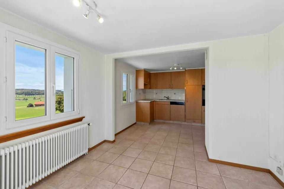 Casa con 2 appartamenti a 5 minuti da Romont e 20 minuti da Bulle – foto 5 di 7