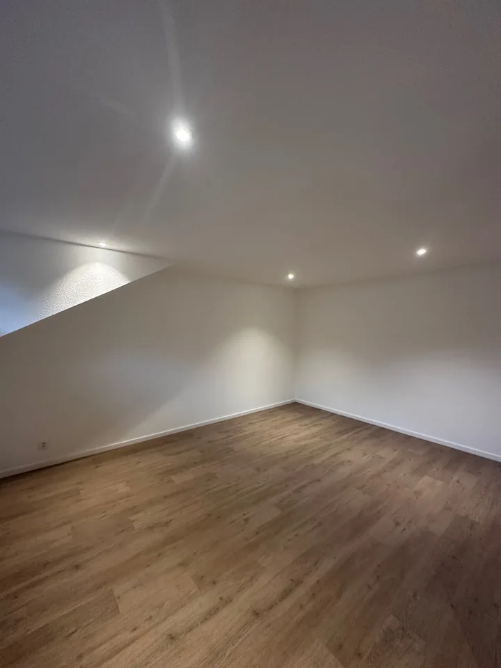 Geräumige 4,5-Zimmer-Wohnung renoviert in Bévilard – Foto 10 von 16