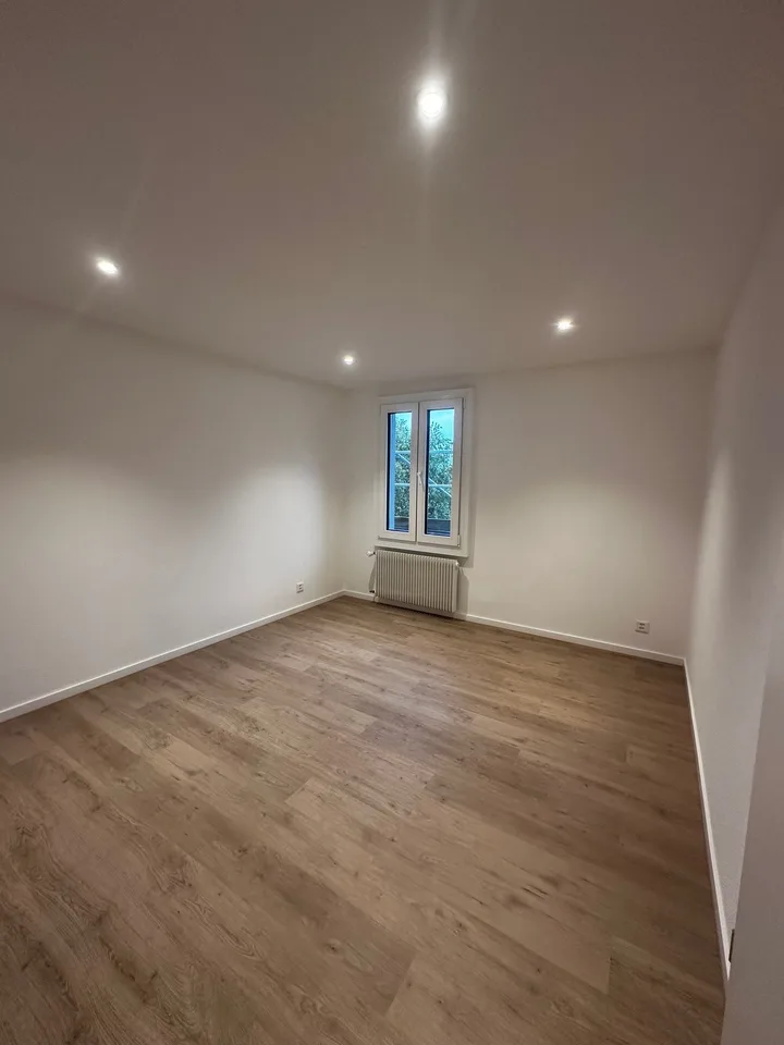Geräumige 4,5-Zimmer-Wohnung renoviert in Bévilard – Foto 13 von 16