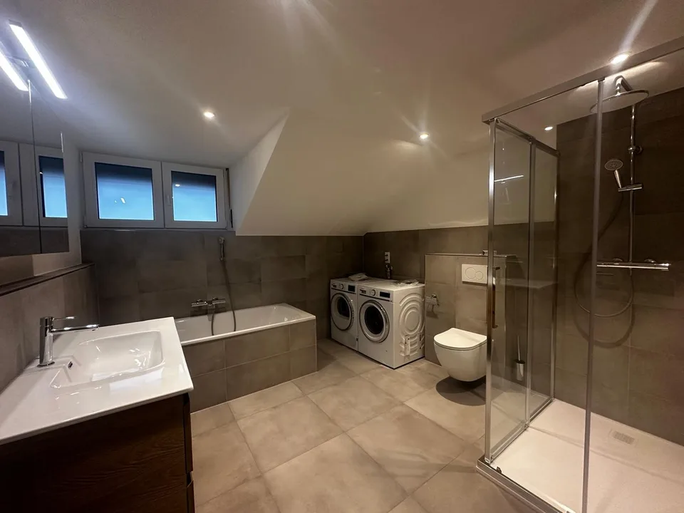 Geräumige 4,5-Zimmer-Wohnung renoviert in Bévilard – Foto 8 von 16
