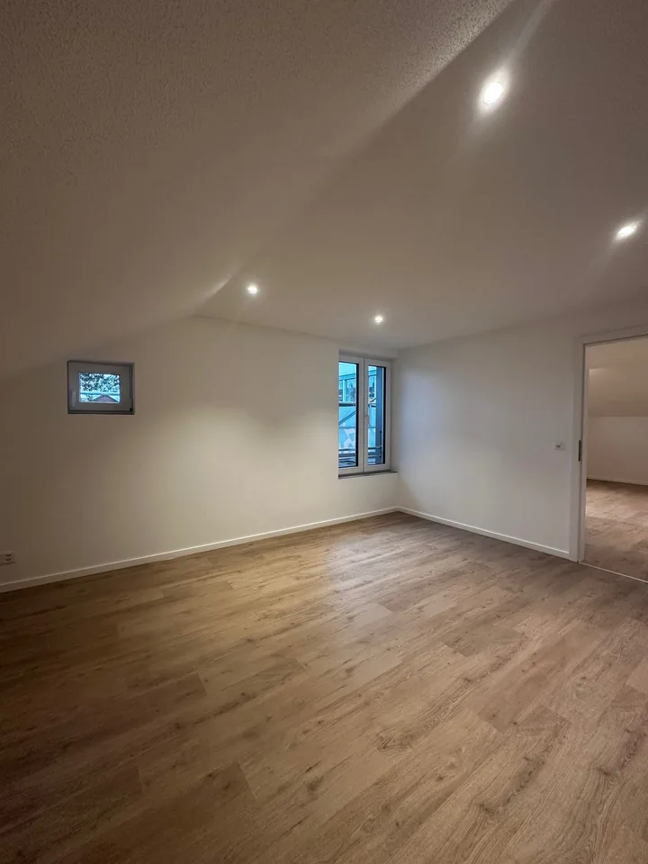 Geräumige 4,5-Zimmer-Wohnung renoviert in Bévilard – Foto 9 von 16