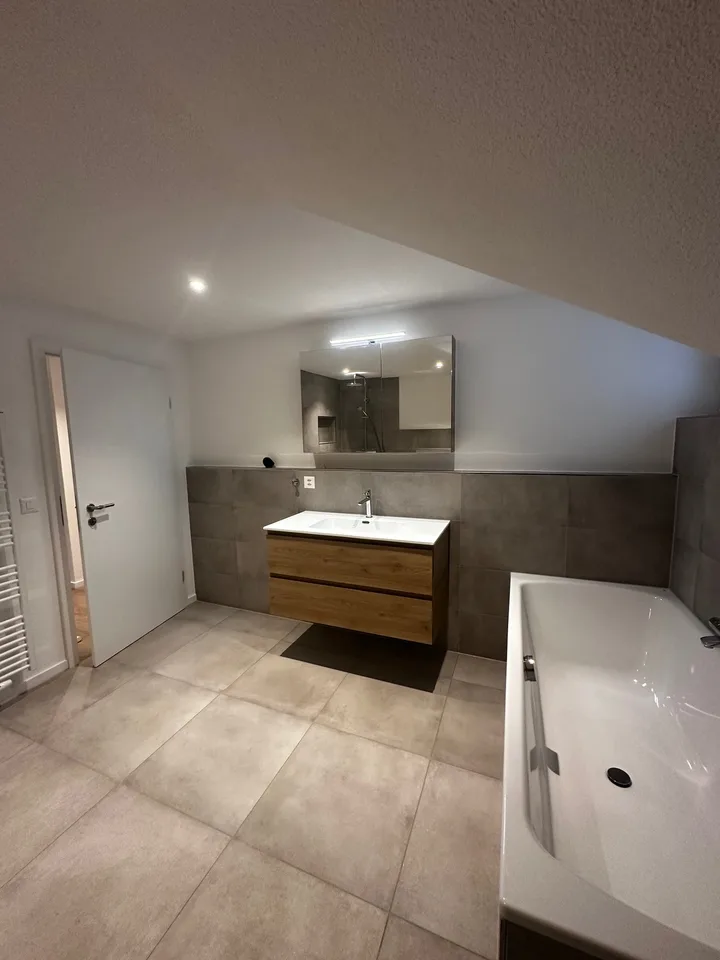 Geräumige 4,5-Zimmer-Wohnung renoviert in Bévilard – Foto 7 von 16