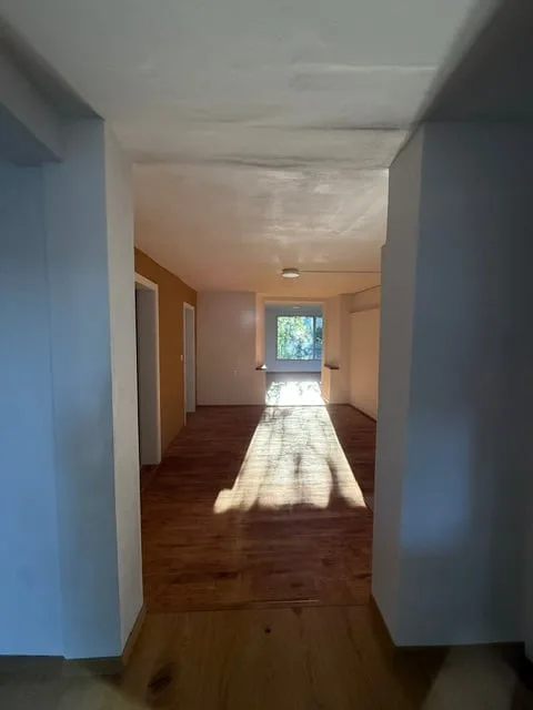 Premier loyer après rénovation, spacieux appartement 3.5 pièces au rez-de-chaussée avec terrasse et jardin – photo 16 sur 17