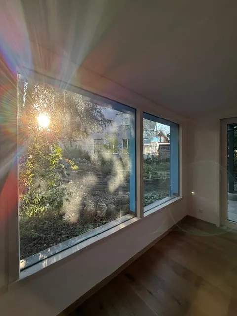 Premier loyer après rénovation, spacieux appartement 3.5 pièces au rez-de-chaussée avec terrasse et jardin – photo 9 sur 17