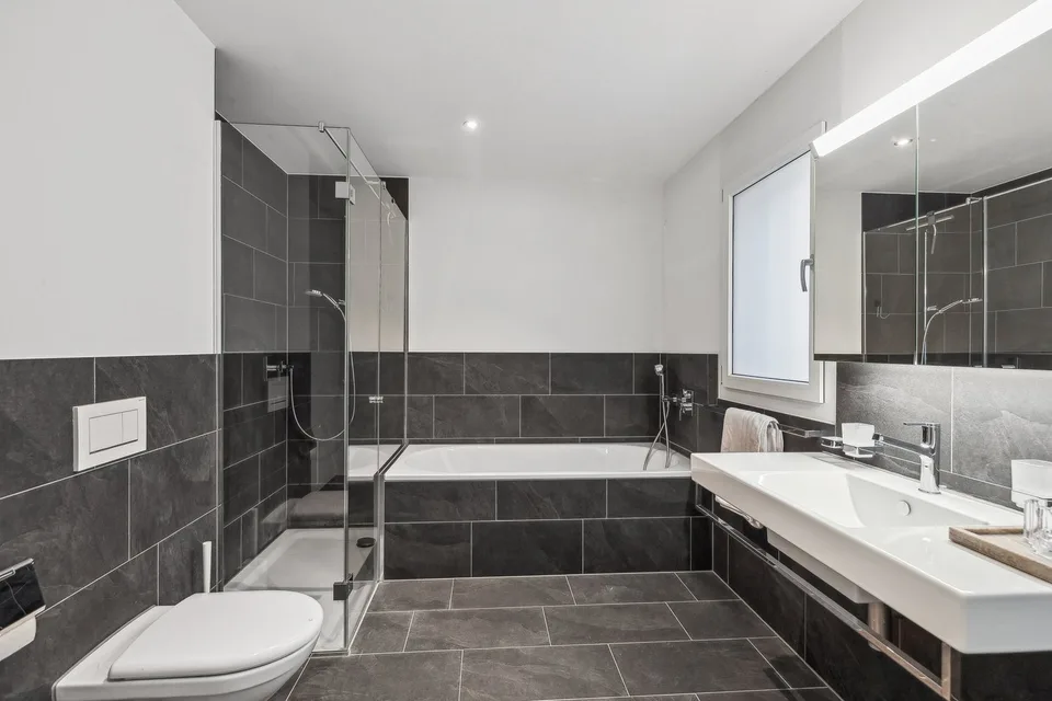 Abitare moderno con stile e giardino – foto 2 di 4