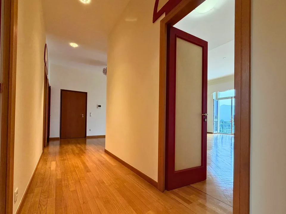 Residenz Bristol | Geräumige 3.5-Zimmer-Wohnung mit herrlicher Seesicht – Foto 4 von 17