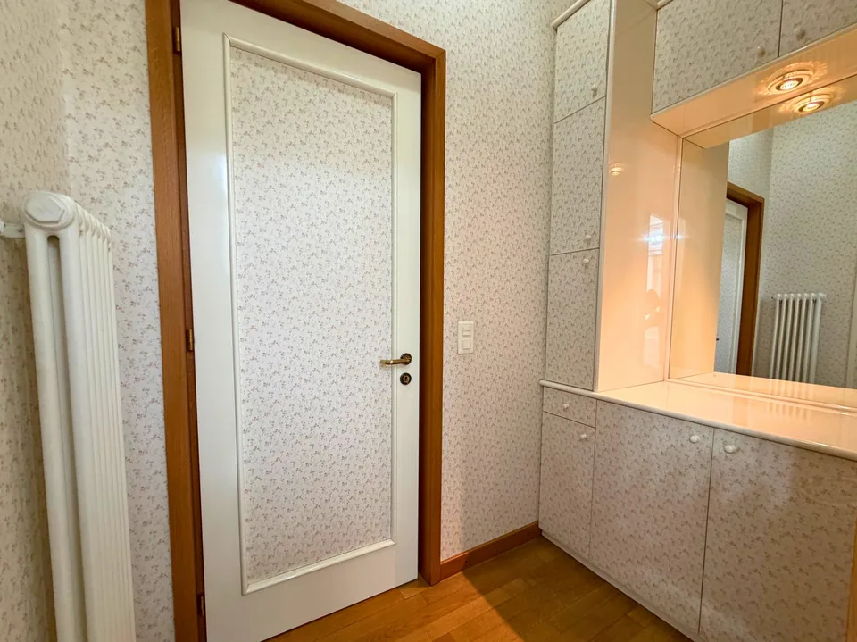 Residenz Bristol | Geräumige 3.5-Zimmer-Wohnung mit herrlicher Seesicht – Foto 15 von 17