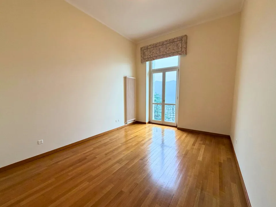 Residenz Bristol | Geräumige 3.5-Zimmer-Wohnung mit herrlicher Seesicht – Foto 9 von 17