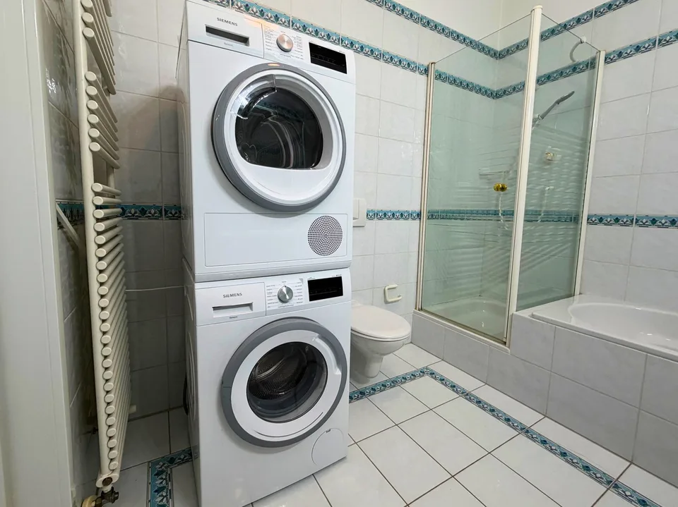 Residenz Bristol | Geräumige 3.5-Zimmer-Wohnung mit herrlicher Seesicht – Foto 14 von 17