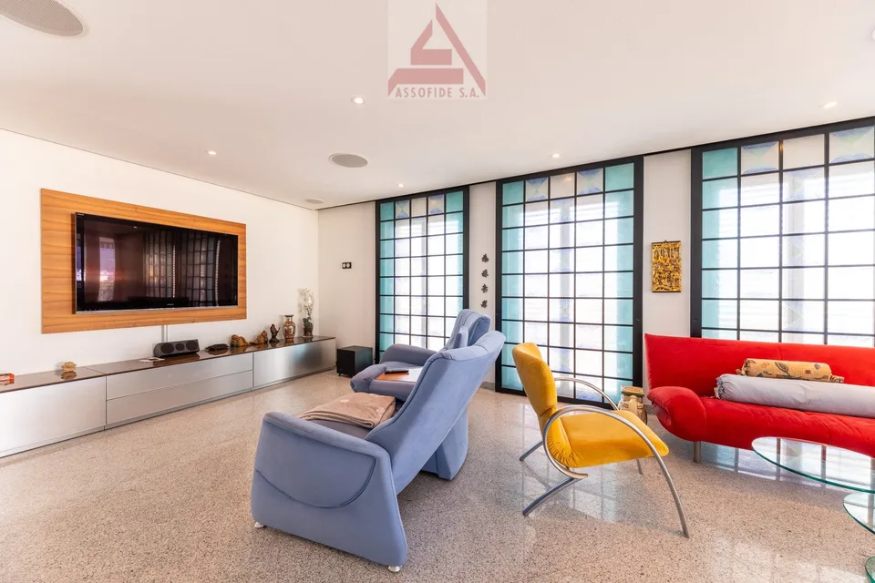 Prestigioso attico di 5.5 locali vista lago/Prestigioses 5.5-Zimmer-Attika mit Seeblick – photo 3 sur 13