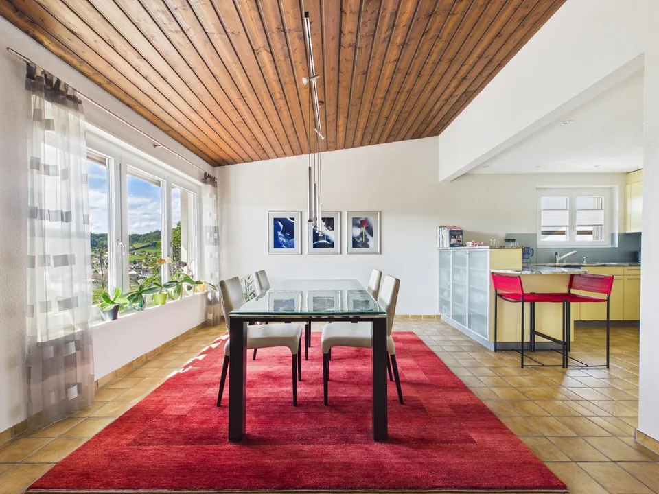 Maison familiale de 5,5 pièces bien entretenue avec environnement spacieux – photo 3 sur 13