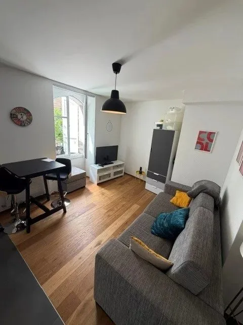 Studio möbliert im Erdgeschoss – Foto 2 von 4