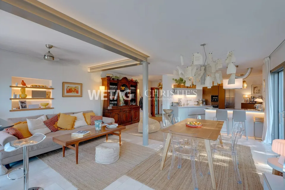 Villa méditerranéenne élégante avec piscine, pool house & vue spectaculaire sur le lac à vendre à Lugano-Pugerna – photo 3 sur 13