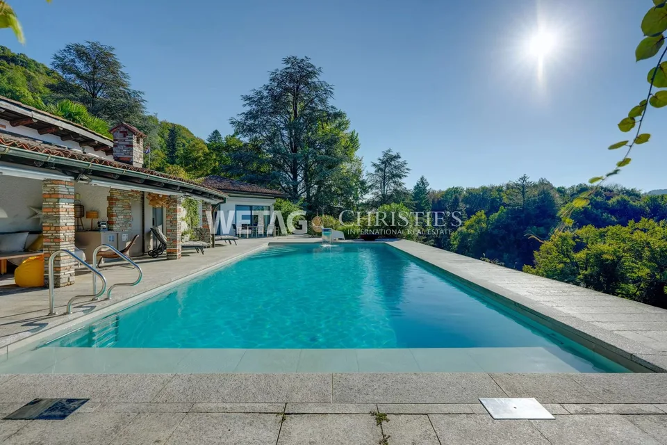 Villa méditerranéenne élégante avec piscine, pool house & vue spectaculaire sur le lac à vendre à Lugano-Pugerna – photo 6 sur 13