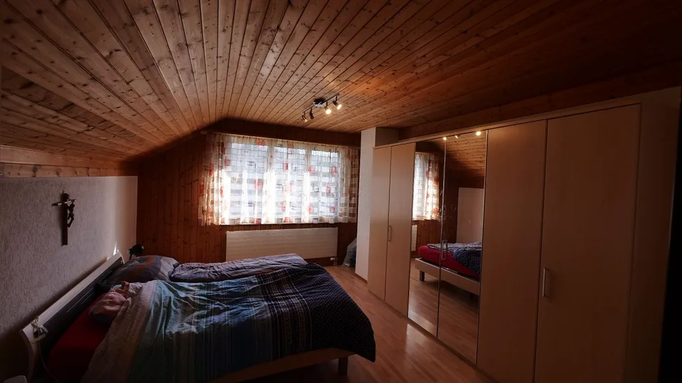 5,5 camere, spazioso, posizione tranquilla, accessibile e con molto potenziale – foto 11 di 20