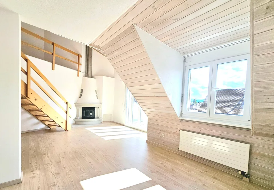 Delizioso appartamento a mansarda di 5,5 locali con galleria – foto 6 di 16