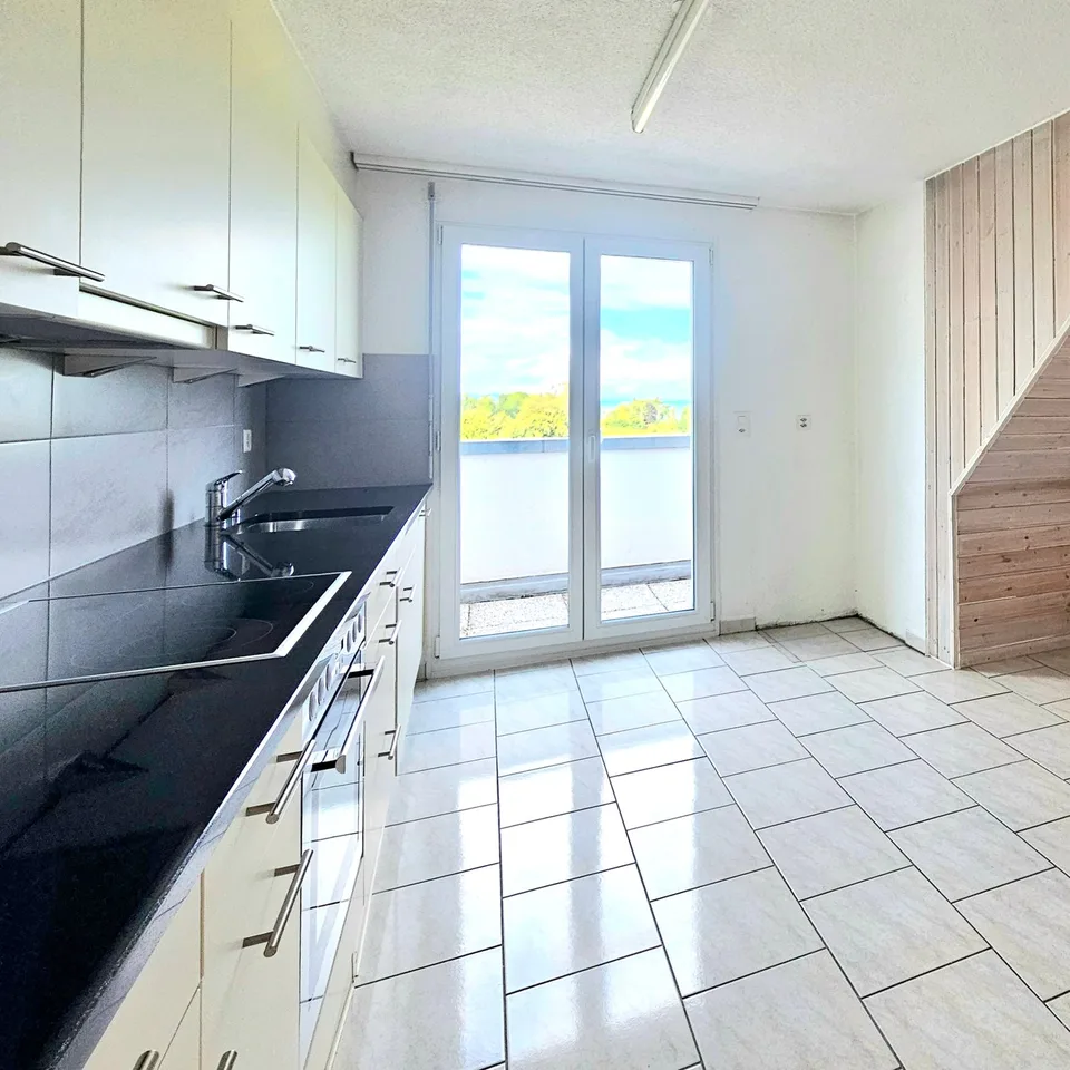 Delizioso appartamento a mansarda di 5,5 locali con galleria – foto 10 di 16