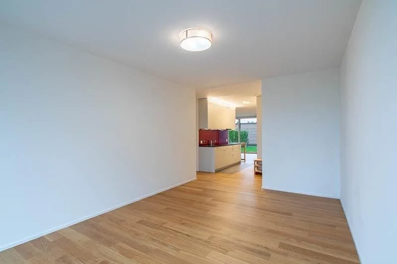 Appartement exclusif 2.5 pièces avec vue sur le lac et espace de jardin – photo 6 sur 10