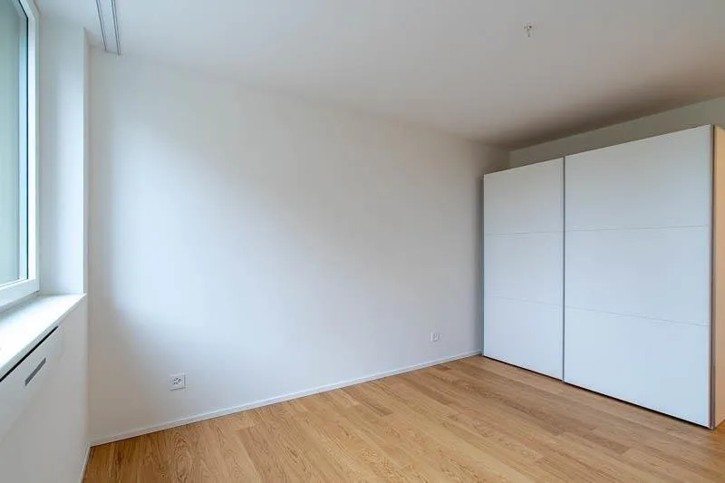Appartement exclusif 2.5 pièces avec vue sur le lac et espace de jardin – photo 7 sur 10