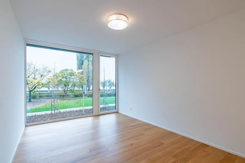 Appartement exclusif 2.5 pièces avec vue sur le lac et espace de jardin – photo 5 sur 10