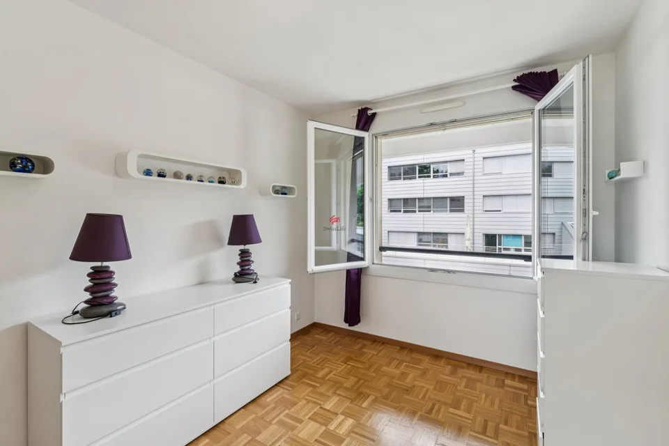 Spacieux appartement traversant de 4 pièces au calme – photo 6 sur 7