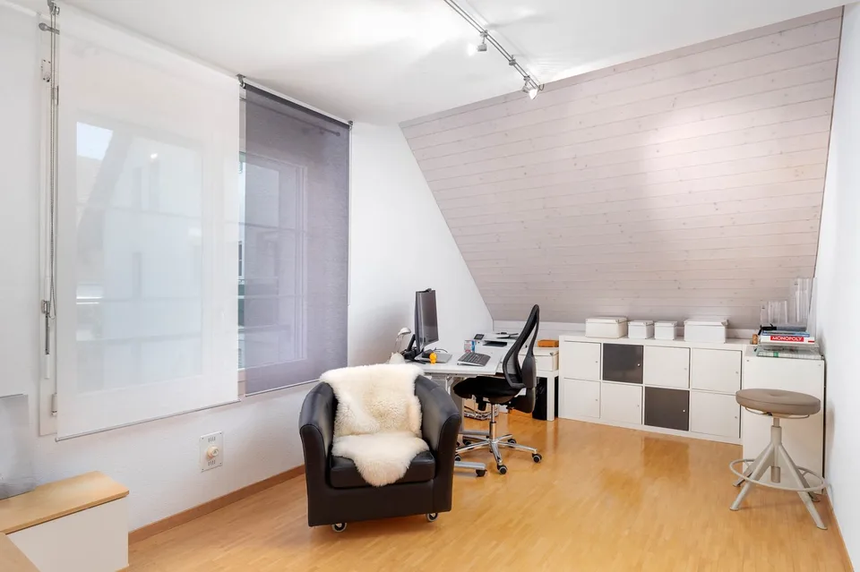Charmante 6.5-Zimmer-Dachmaisonette! – Foto 10 von 13