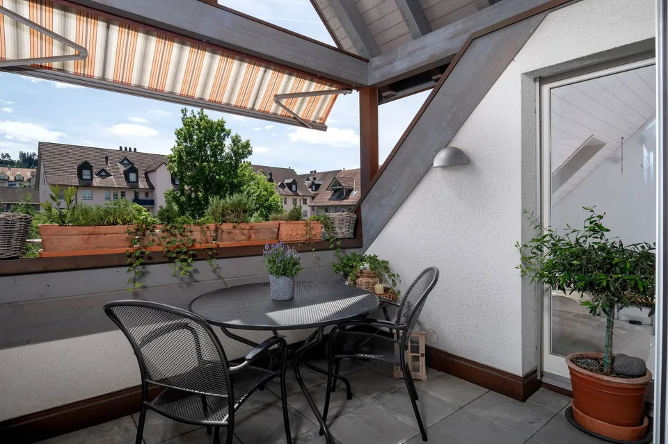 Charmante 6.5-Zimmer-Dachmaisonette! – Foto 6 von 13
