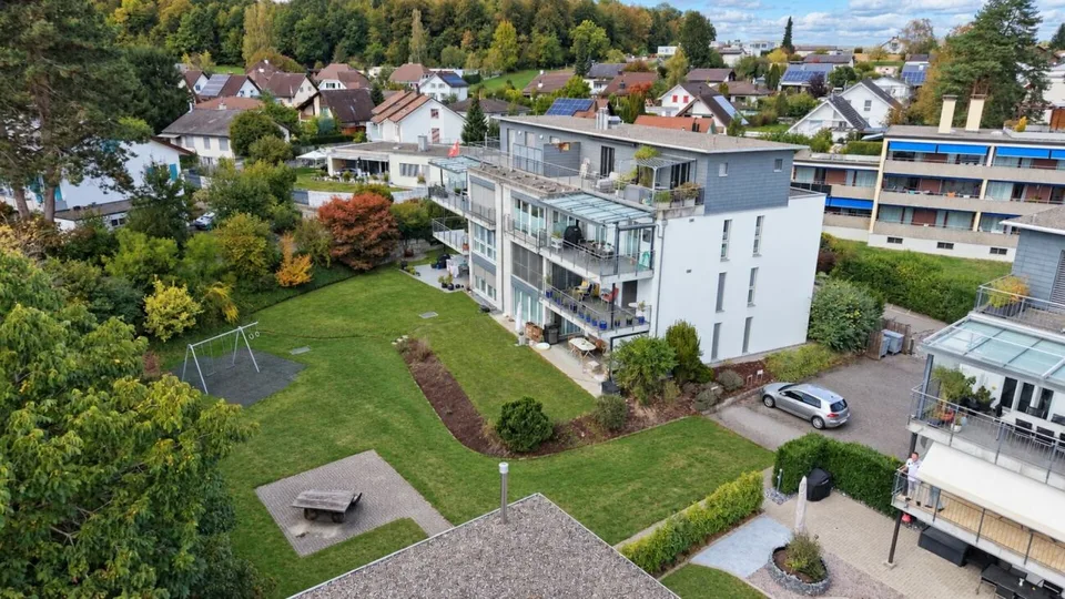 Wohnen wie im EFH! Zwei Etagen, 170m2 und zwei Terrassen – Foto 2 von 9