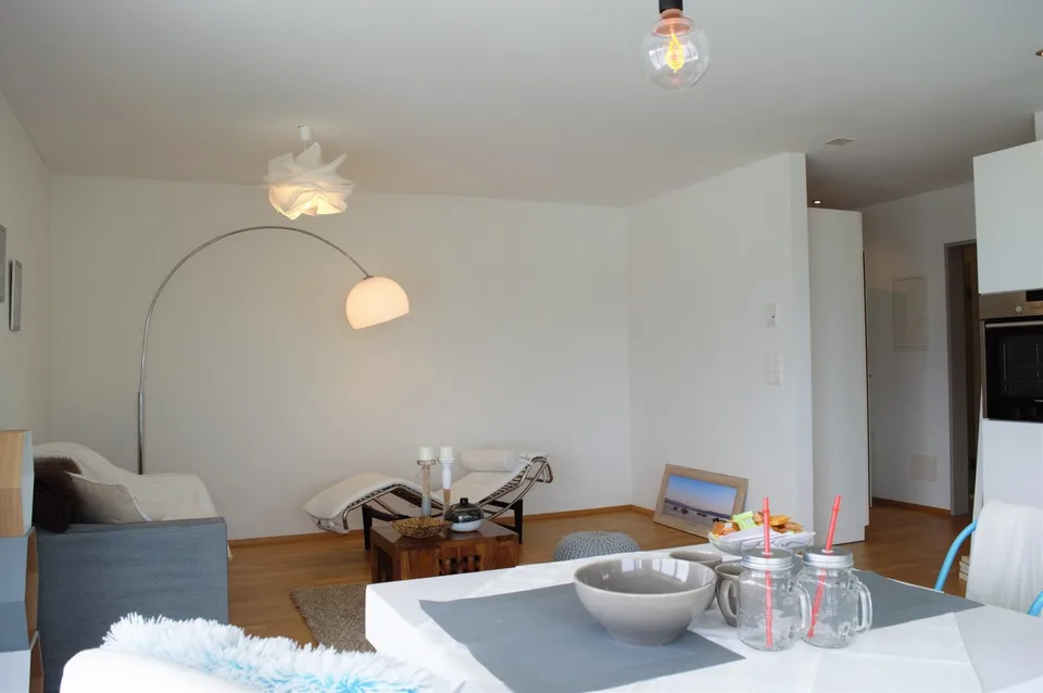 Appartement moderne et lumineux de 2,5 pièces avec grand balcon – photo 4 sur 8
