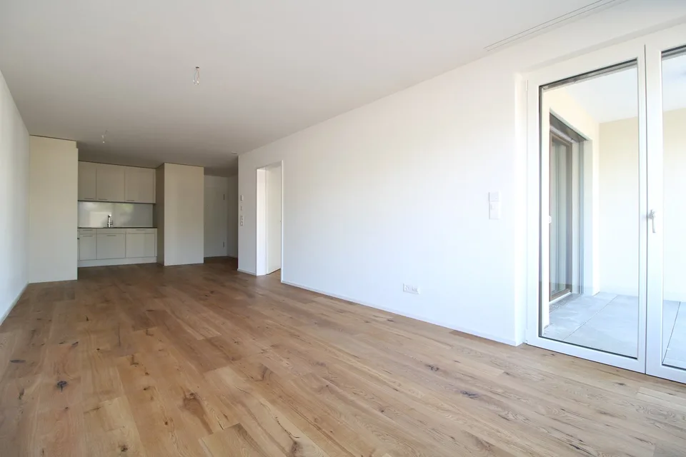 Moderne 2.5 Zimmer-Neubauwohnung mit grossem Sitzplatz in Wängi – Foto 4 von 6