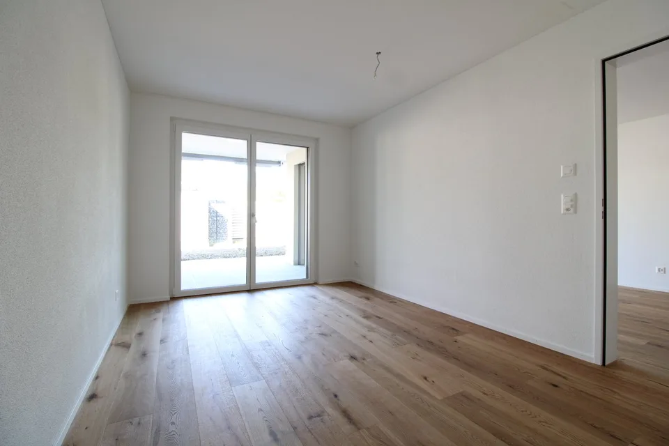 Moderne 2.5 Zimmer-Neubauwohnung mit grossem Sitzplatz in Wängi – Foto 5 von 6