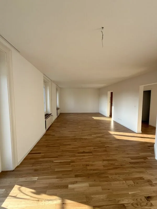 Helle & moderne 3.5 Zi.-Wohnung im Zentrum – Foto 4 von 11