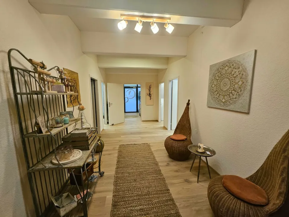 Bright office or practice in a quiet location in Aarberg – photo 5 of 18