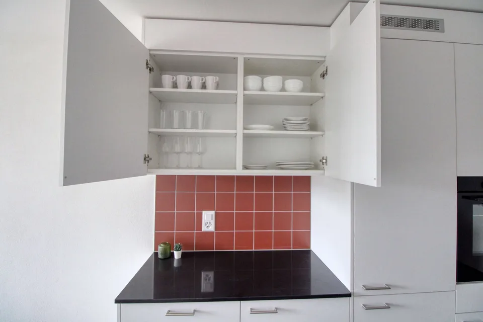 Appartement vivant spacieux à Crissier avec salle de bain privée – Foto 31 von 37