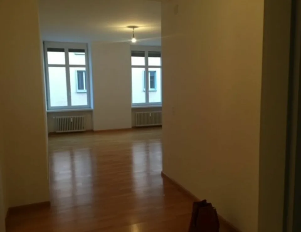 2-Bedroom Apartment in Basel – photo 4 of 6