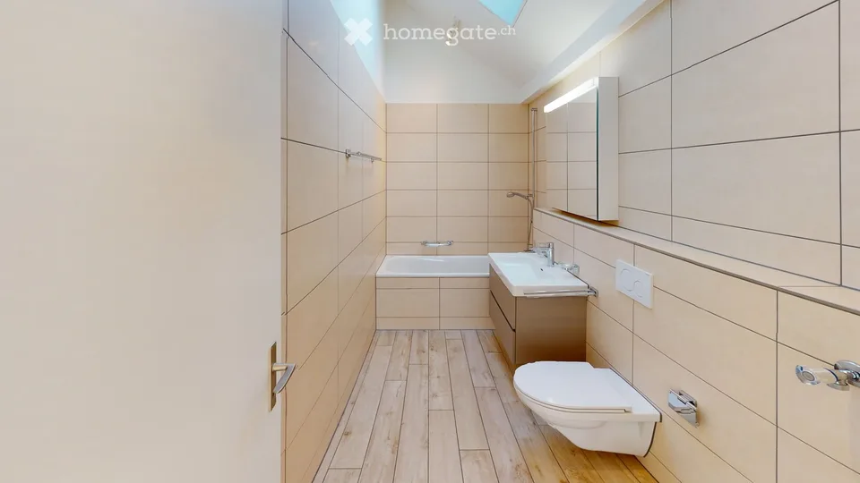 Nachmieter ab 01.12.2026 für helle 4,5 Zimmer Dachwohnung – Foto 4 von 5