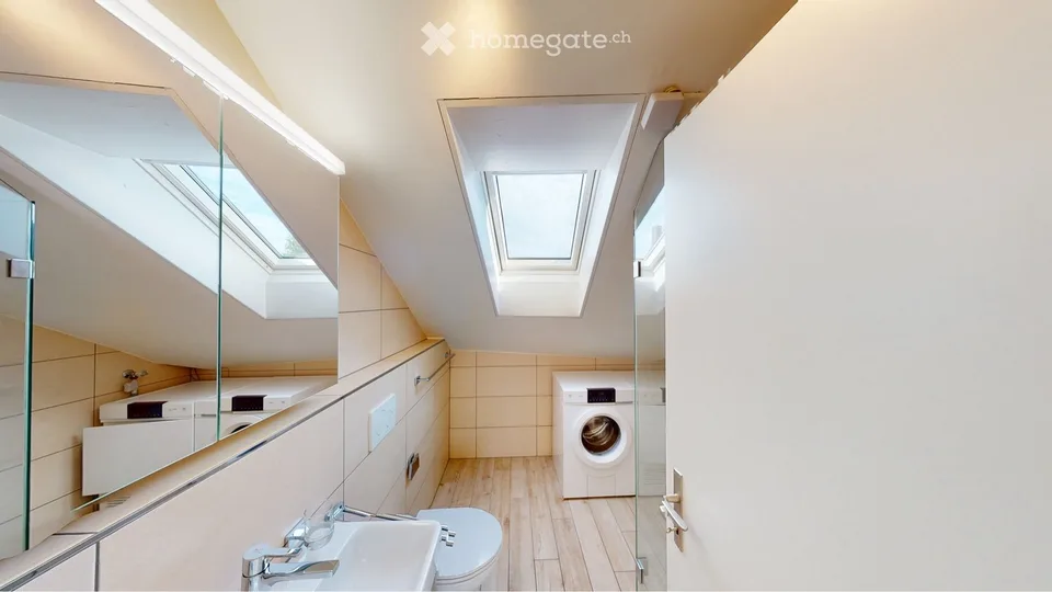 Nachmieter ab 01.12.2026 für helle 4,5 Zimmer Dachwohnung – Foto 3 von 5
