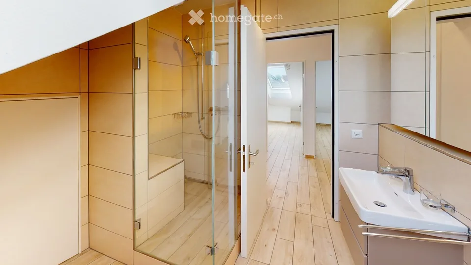 Nachmieter ab 01.12.2026 für helle 4,5 Zimmer Dachwohnung – Foto 5 von 5