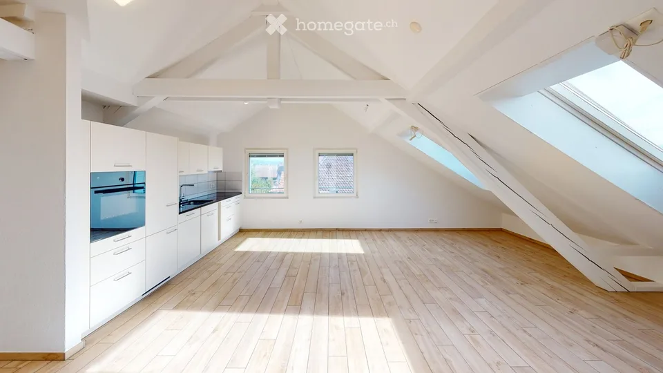 Nachmieter ab 01.12.2026 für helle 4,5 Zimmer Dachwohnung – Foto 2 von 5
