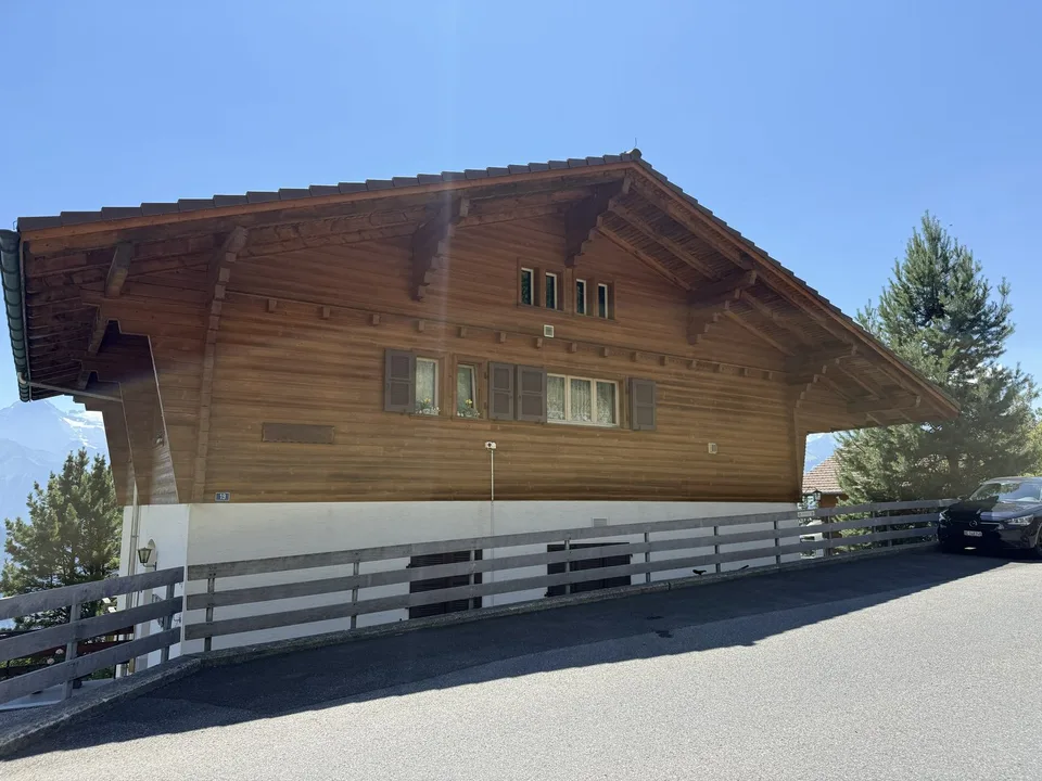 Charmant appartement de 3,5 pièces au dernier étage avec vue imprenable à Beatenberg – photo 20 sur 23