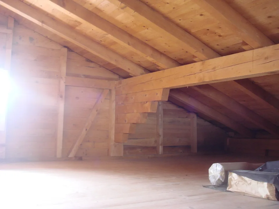 Charmant appartement de 3,5 pièces au dernier étage avec vue imprenable à Beatenberg – photo 19 sur 23