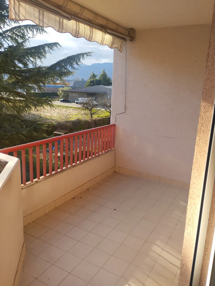 In un quartiere tranquillo – foto 8 di 8